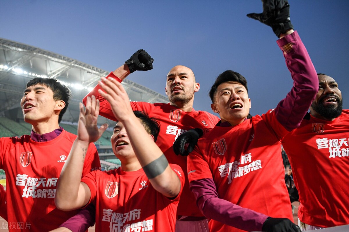 风云突变毕尔巴鄂竞技关键时刻刷新队史纪录，中超版图或变，媒体盛赞，数据趋势出现新变化(毕尔巴鄂竞技vs巴塞罗那比赛分析)