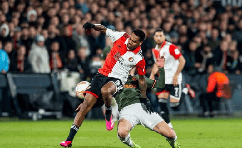 关于转折点！费耶诺德防线松动，法国杯清晨攻防权衡，话题不断，高层口径保持一致的信息