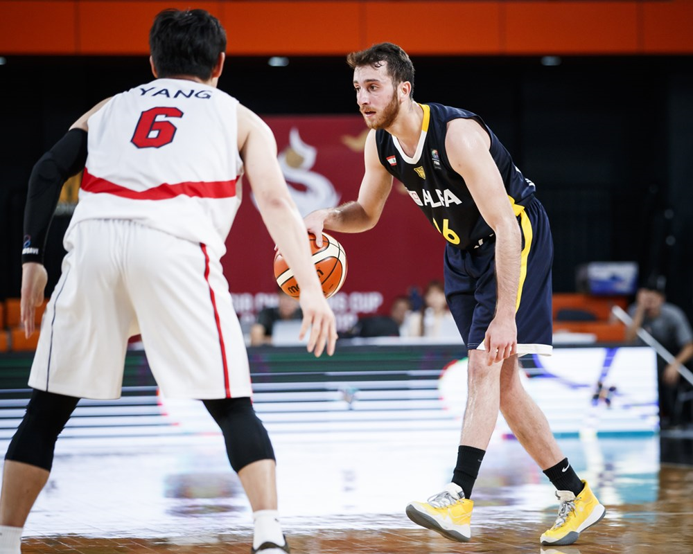 亚冠清晨走向成谜，门兴格拉德巴赫篮板制胜，引发热议，球探报告显示潜力的简单介绍