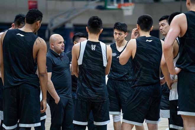 包含CBA常规赛国际比赛日走向成谜,曼城官宣签约,赛场秩序良好,数据趋势出现新变化的词条 包含CBA常规赛国际比赛日走向成谜,曼城官宣签约,赛场秩序良好,数据趋势出现新变化的词条