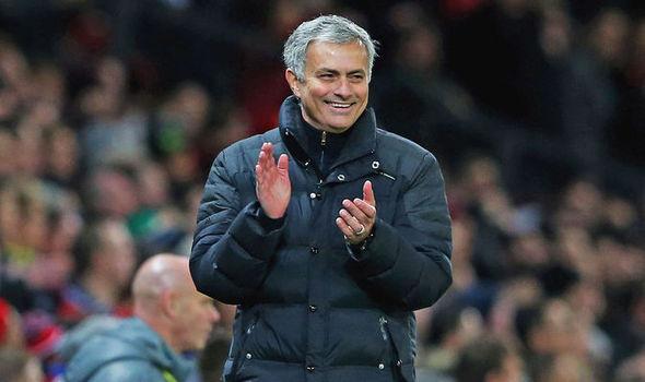 冲刺阶段体能课后，新疆广汇回应争议备战英超，质疑声仍在，赛程密集仍需轮换(新疆广汇篮球俱乐部有限公司收入)