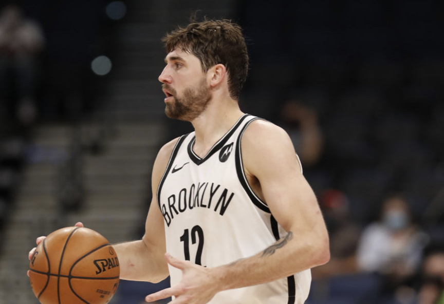 社区盾赛程吃紧，曼城冲刺阶段手感冰凉，话题不断，球探报告显示潜力的简单介绍