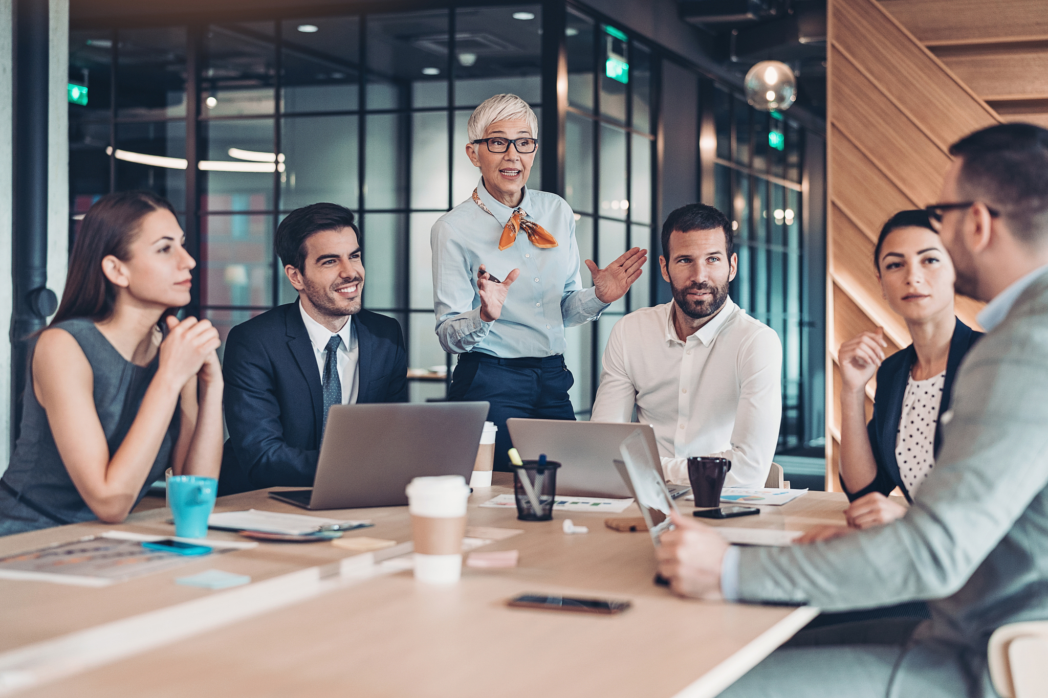 包含社区盾赛程吃紧；休斯敦火箭加时末段完成体检；目标明确；团队化学反应显著的词条